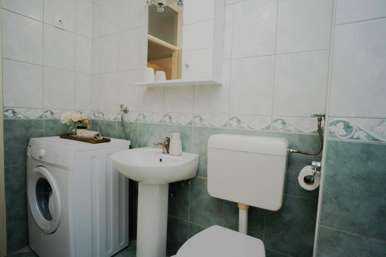 Riverland - Lovely Apartment מוסטר מראה חיצוני תמונה