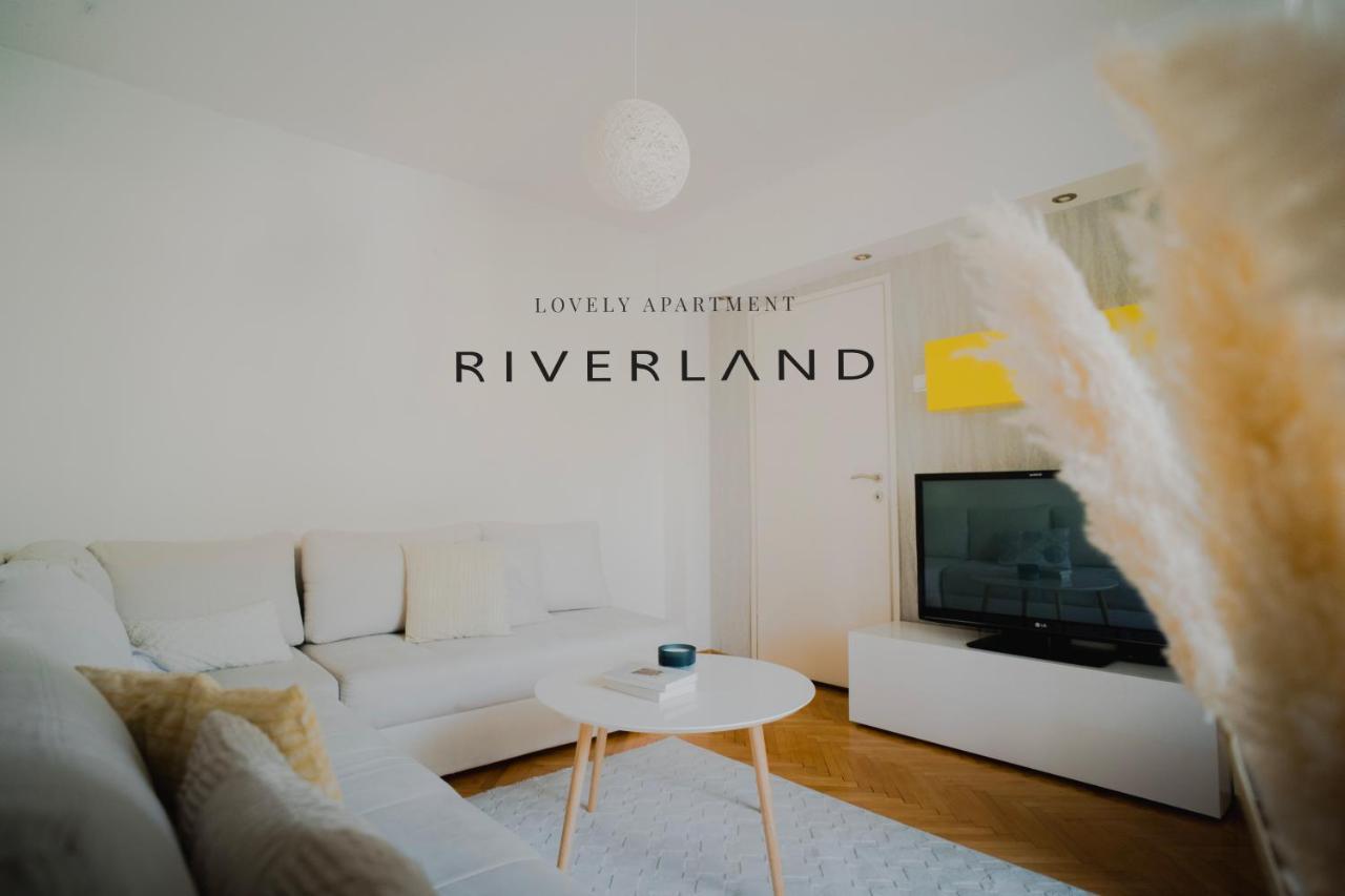 Riverland - Lovely Apartment מוסטר מראה חיצוני תמונה